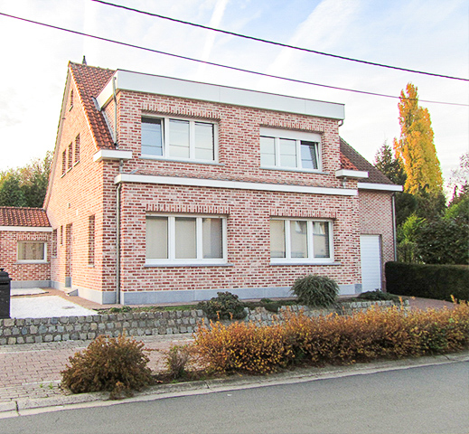 Villa met crepi in Linden