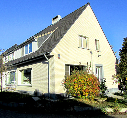 Gevelbepleistering met crepi in Schellebelle
